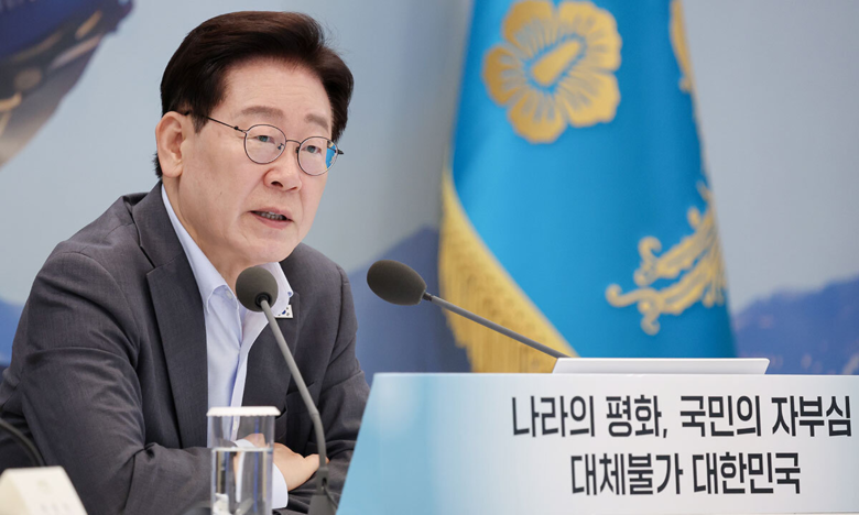 李대통령 “육사에서 3번 쿠데타”…軍...